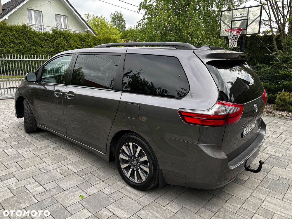 Toyota Sienna 3.5 V6 XLE AWD - 7