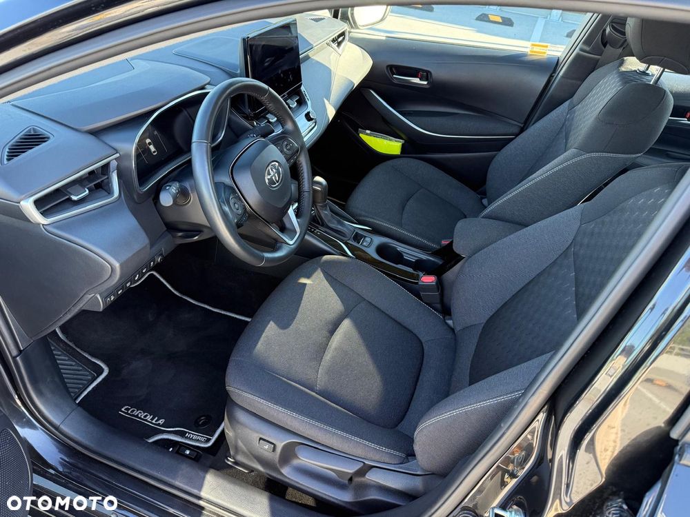 Toyota Corolla 1.8 Hybrid Comfort - 23