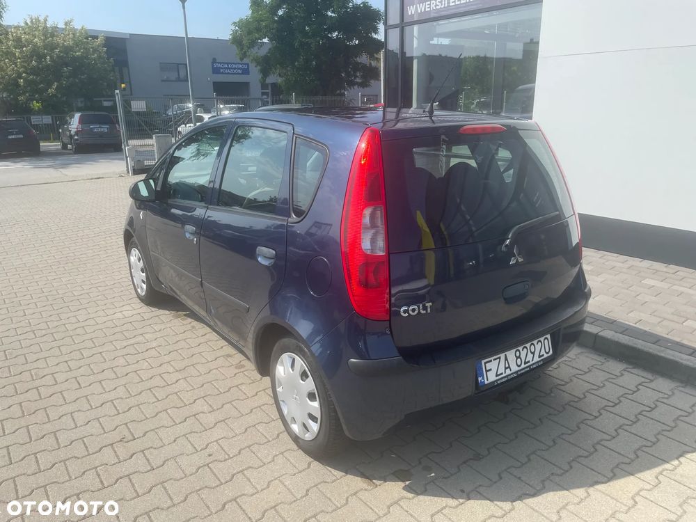 Mitsubishi Colt - 5