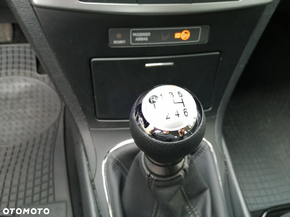 Toyota Avensis 2.0 D-4D Active - 12