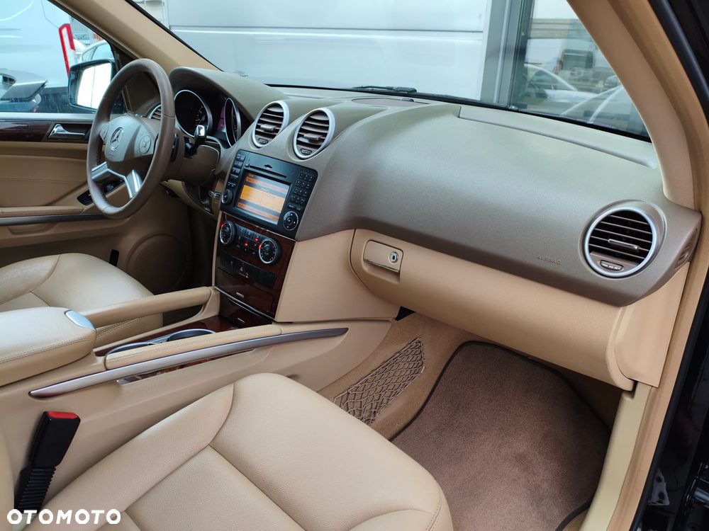 Mercedes-Benz ML 350 4-Matic - 5