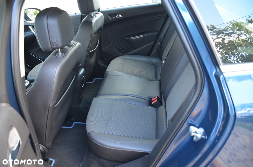 Opel Astra 1.4 T Cosmo - 26