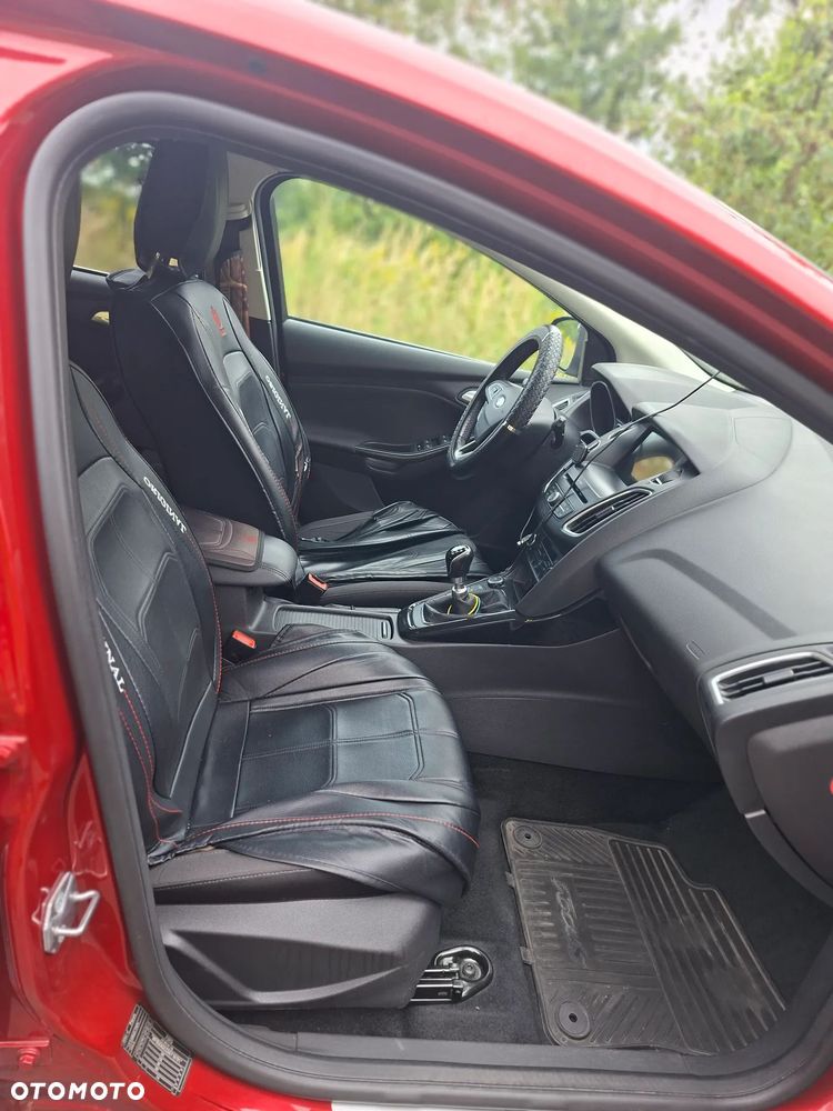 Ford Focus 1.0 EcoBoost Titanium ASS - 6