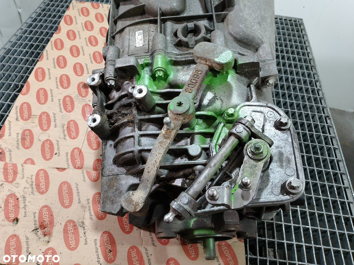 SKRZYNIA BIEGÓW MANUALNA VW CRAFTER HVW9062604300  A9062610501 2.5 TDI - 5