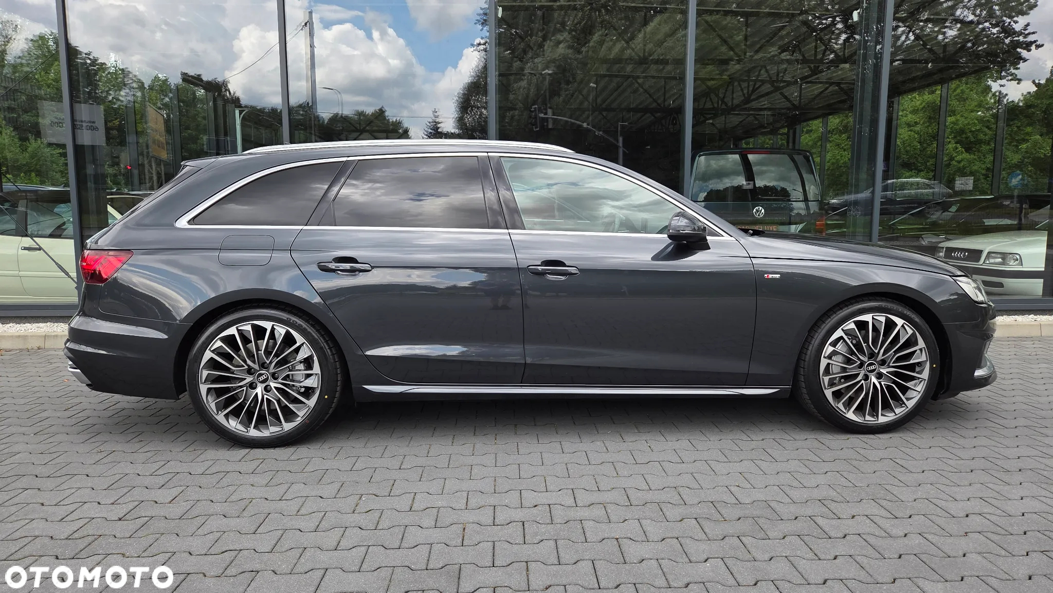 Audi A4 Avant 45 TFSI quattro S tronic S line - 37