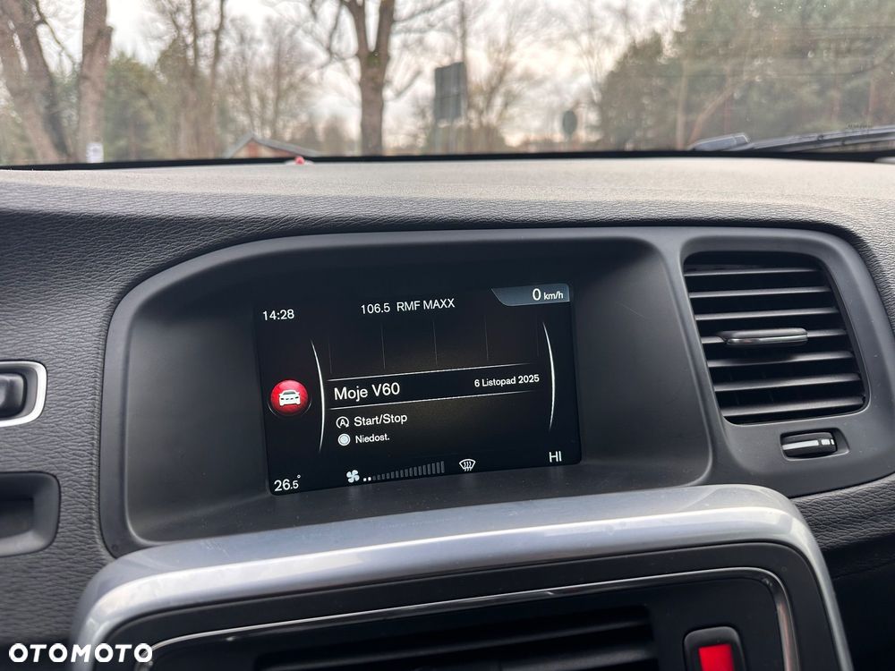 Volvo V60 D3 Momentum - 23