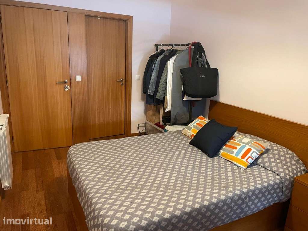 Apartamento T2 com varanda e lugar de garagem para Arrendamento - A... - Grande imagem: 4/8