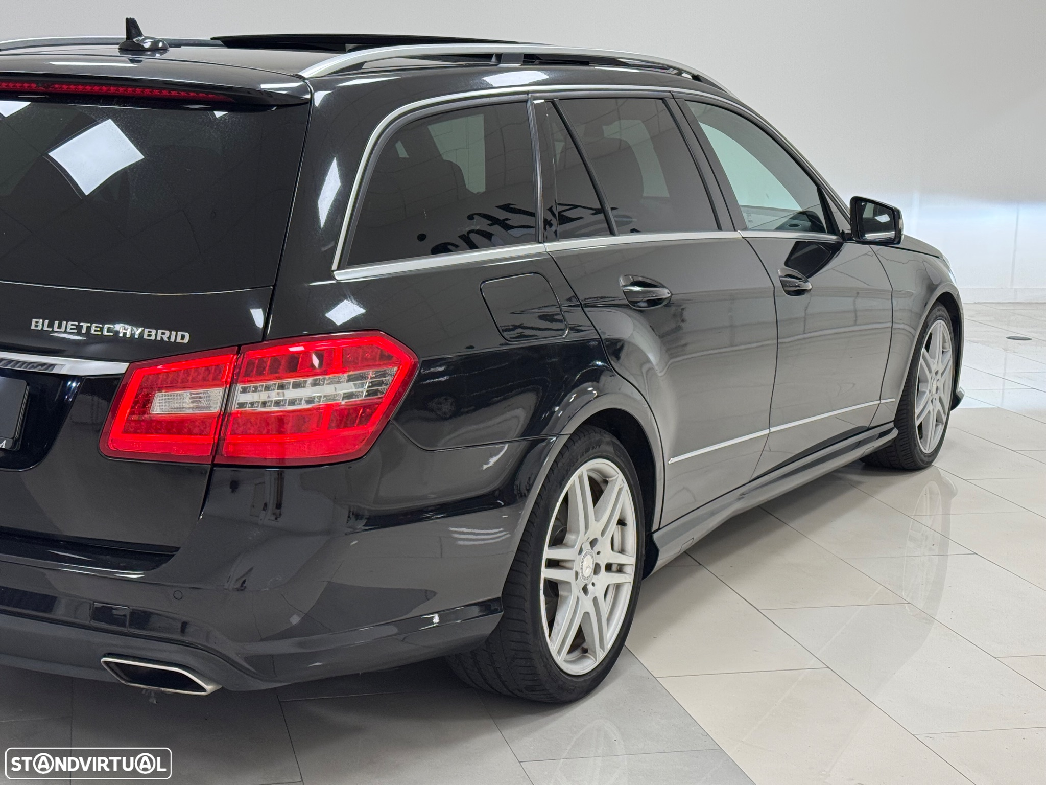 Mercedes-Benz E 300 Bluetec Hybrid Avantgarde - 15
