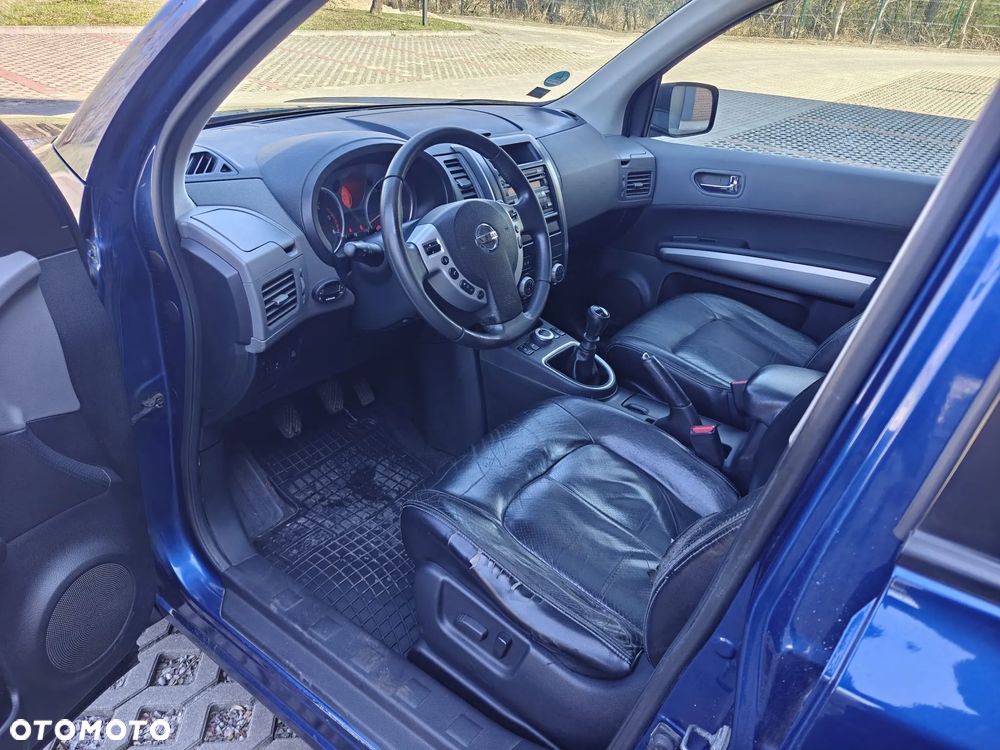 Nissan X-Trail 2.0 dCi 4x4 DPF Platinum - 16