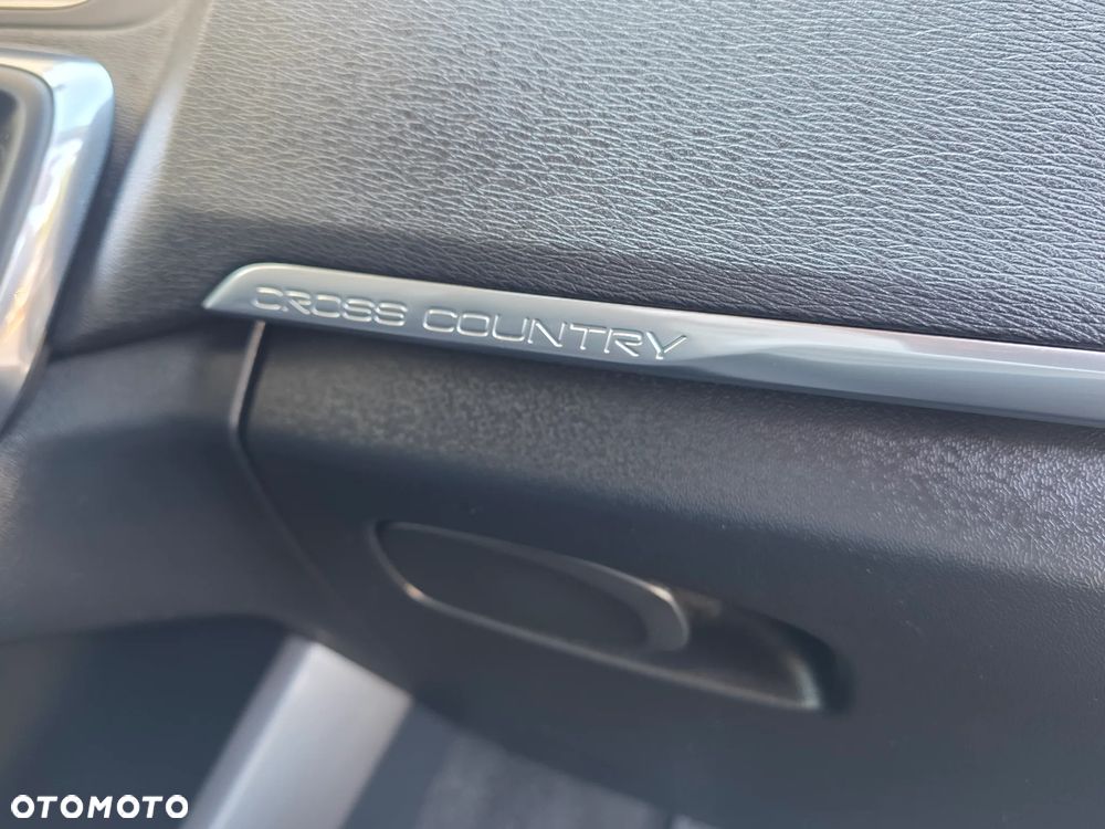 Volvo V40 Cross Country D3 Momentum - 35