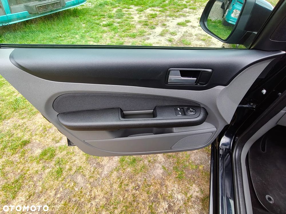 Ford Focus - 14