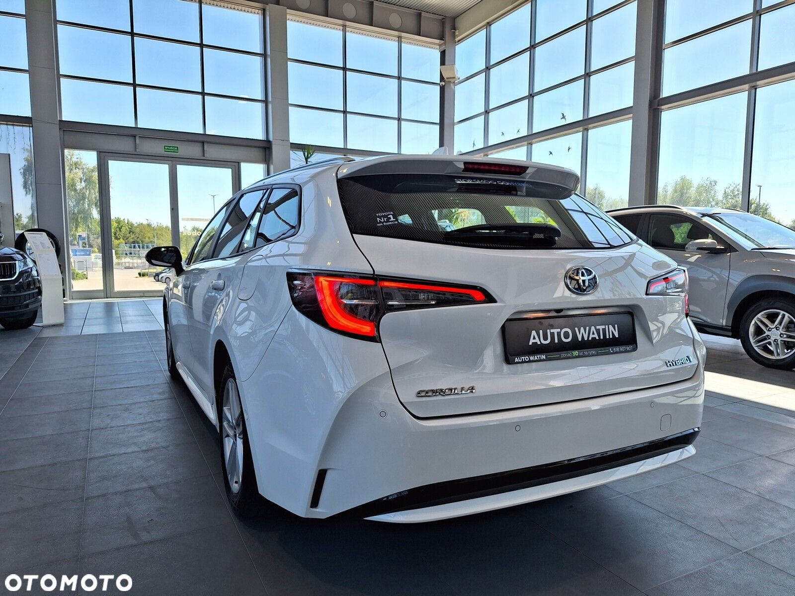 Toyota Corolla 1.8 Hybrid Comfort - 2