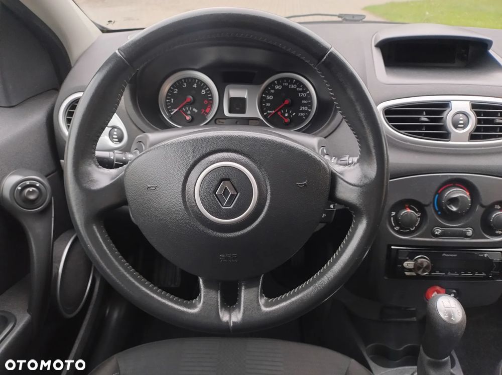 Renault Clio 1.2 16V 75 Dynamique - 18