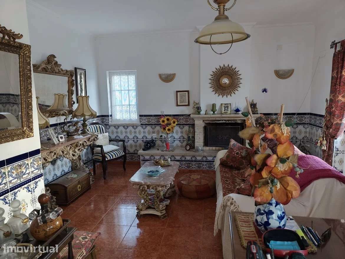 Moradia T3 com Quintal e Poço em Comenda - Grande imagem: 2/11