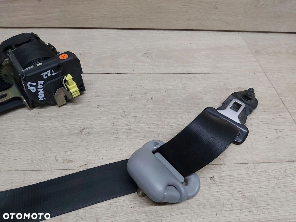 Toyota AVENSIS T22 pas bezpieczeństwa lewy przód - 2