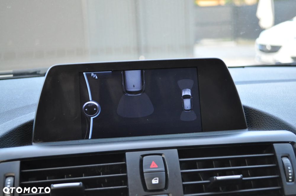 BMW Seria 1 116i - 32