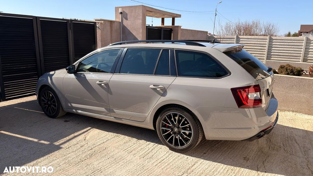 Skoda Octavia 2.0 245 TSI DSG RS - 6