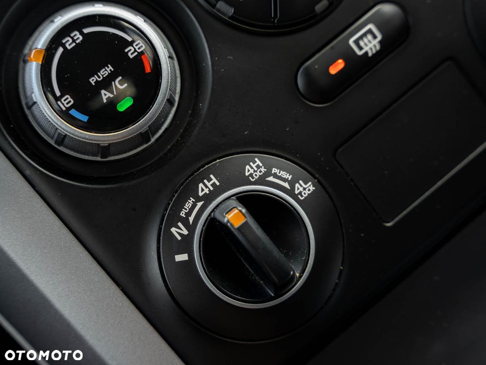Suzuki Grand Vitara 2.0 Comfort + - 34