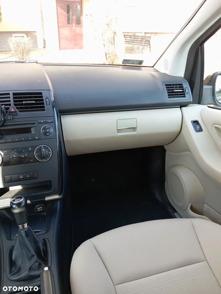 Mercedes-Benz Klasa A 160 BlueEfficiency - 4