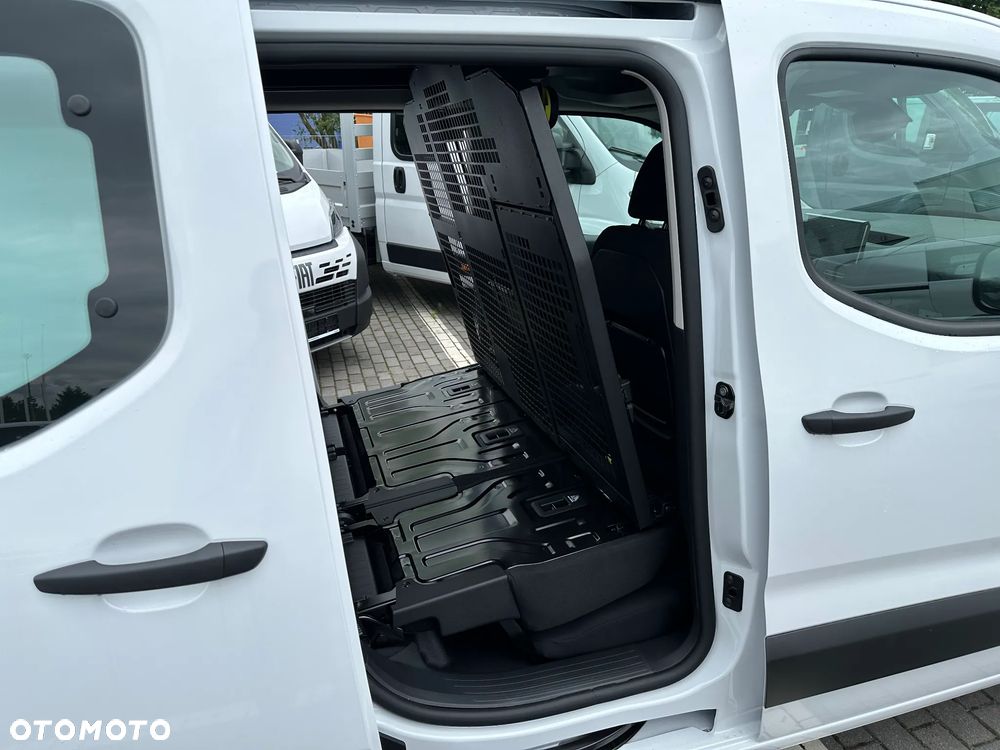 Fiat Doblo załogowy 5-osób - 16