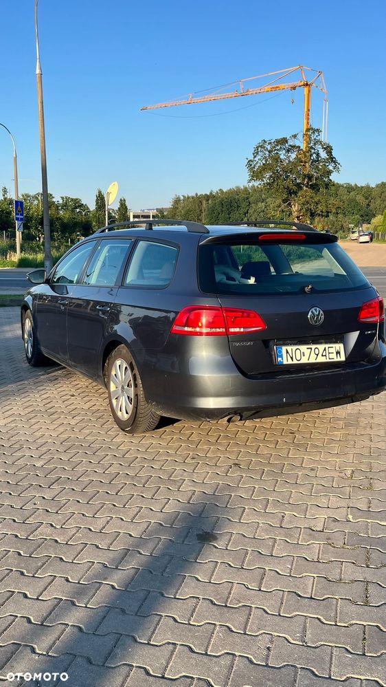 Volkswagen Passat 1.6 TDI Comfortline - 4