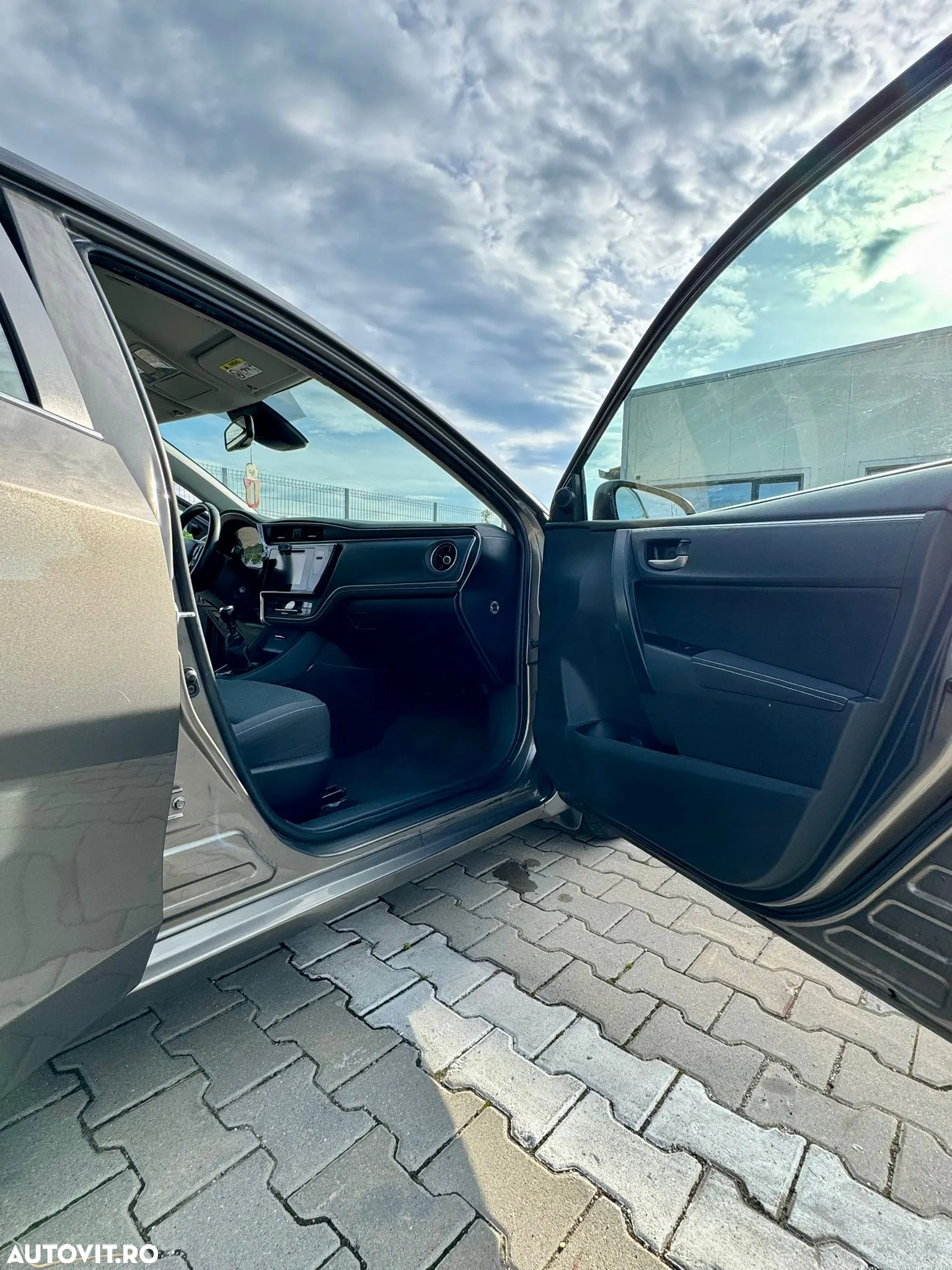 Toyota Corolla - 8