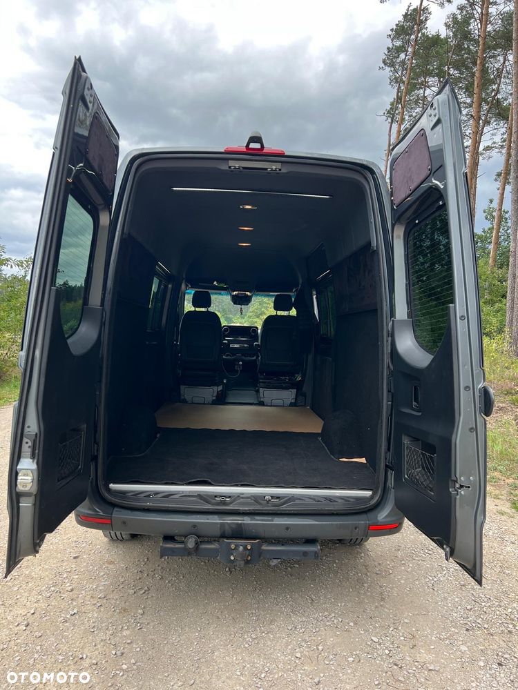 Mercedes-Benz Sprinter - 9