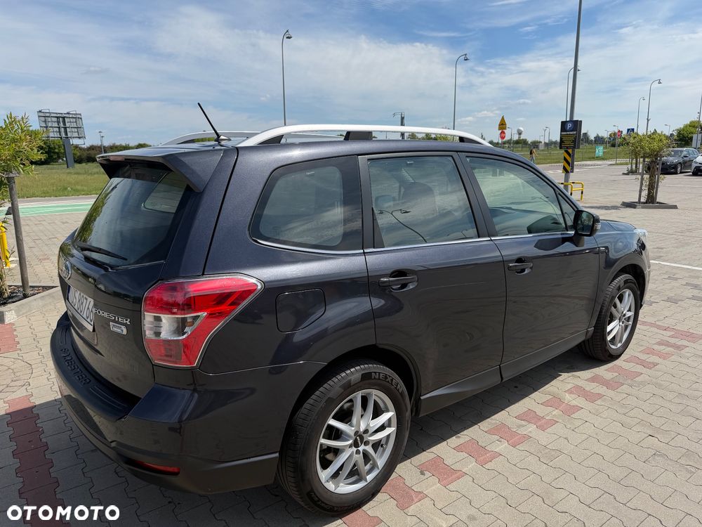 Subaru Forester 2.0D Exclusive - 6