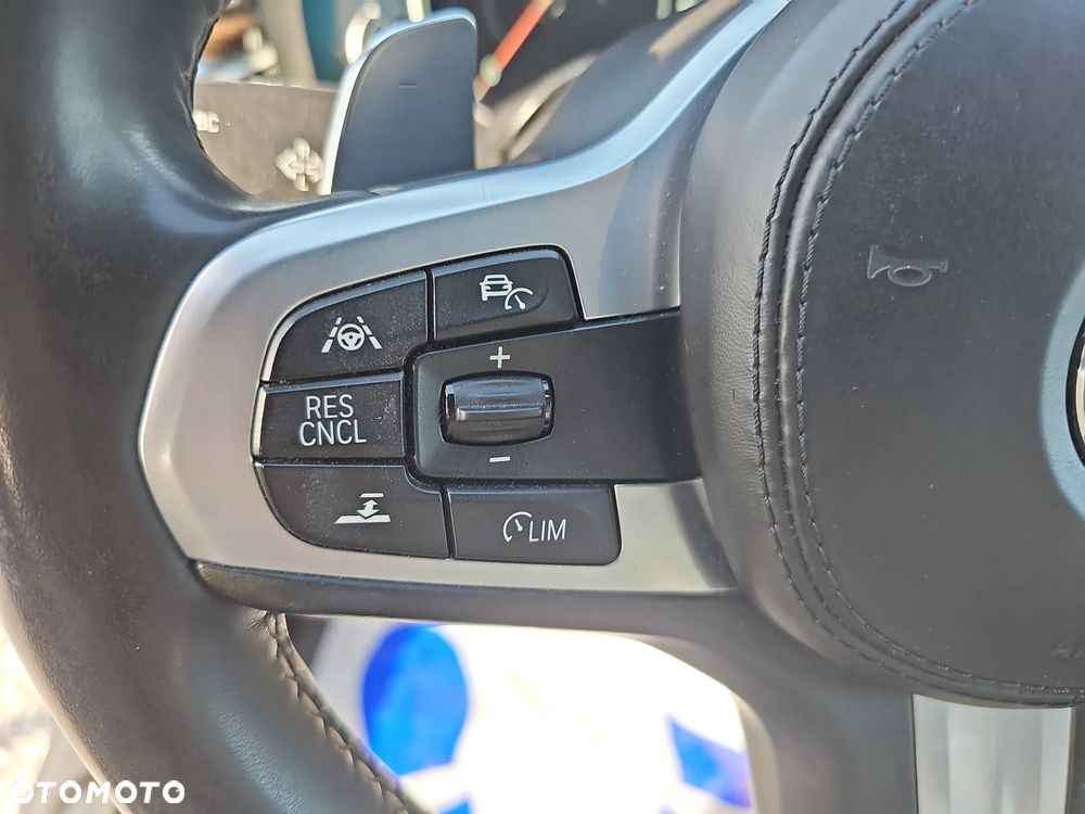 BMW Seria 5 530e M Sport Edition - 17