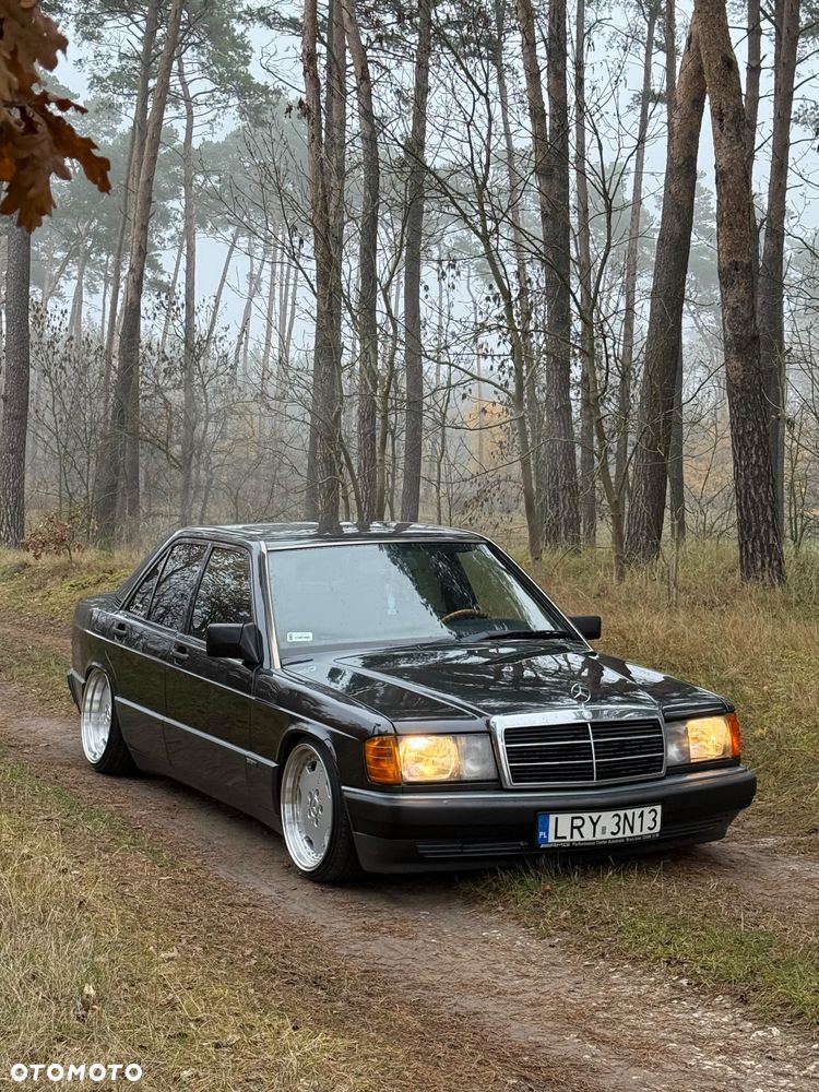 Mercedes-Benz W201 (190) - 3