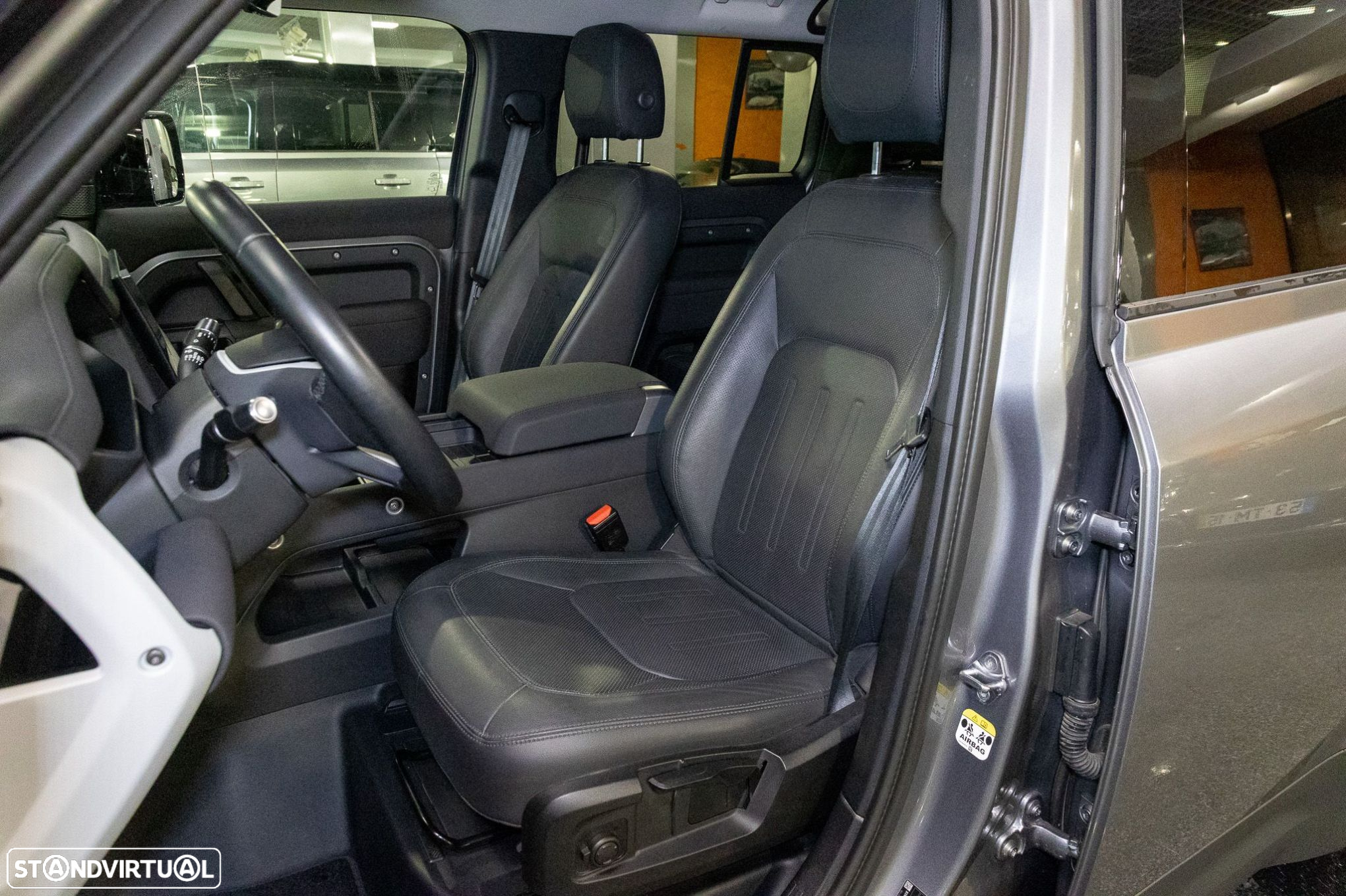 Land Rover Defender 3.0 D250 110 AWD X-Dynamic HSE - 43