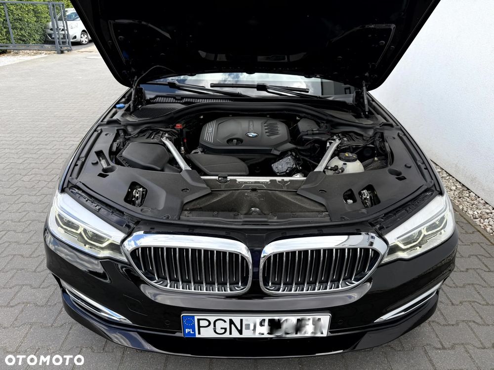 BMW Seria 5 520d xDrive Luxury Line - 24
