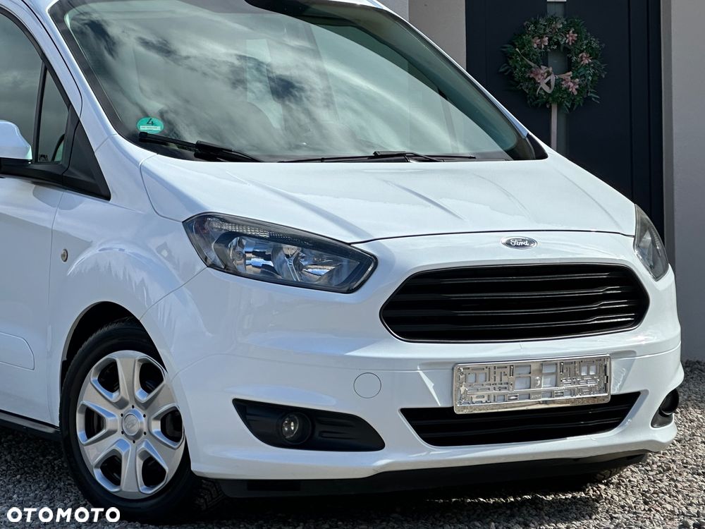 Ford Tourneo Courier 1.5 TDCi S&S Ambiente - 3