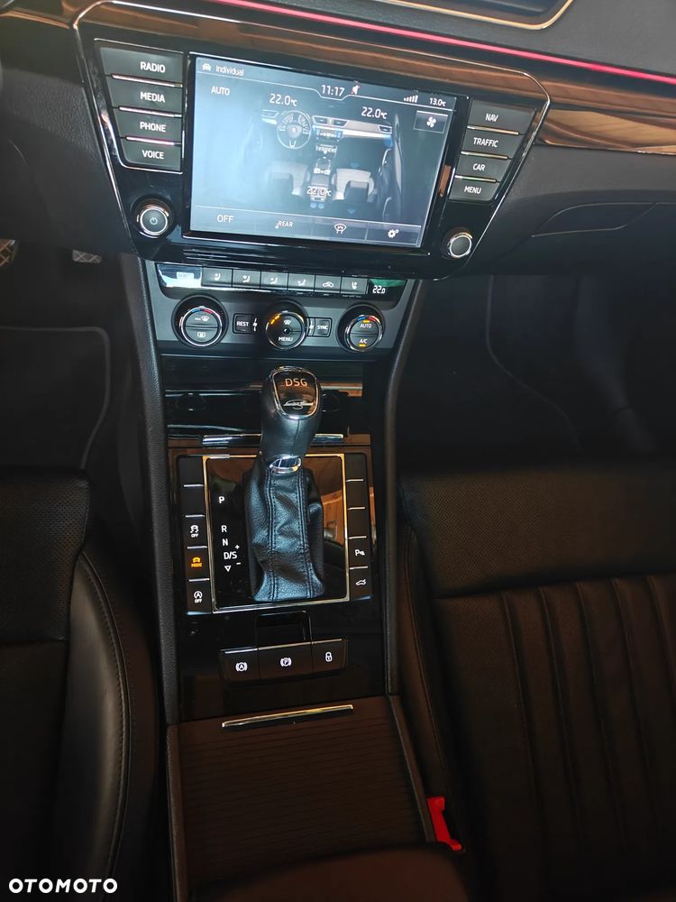 Skoda Superb 2.0 TSI 4x4 L&K DSG - 11