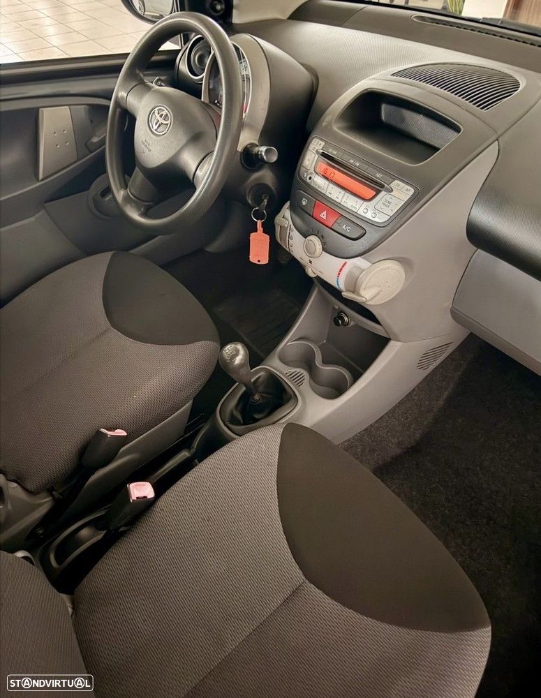 Toyota Aygo 1.0 + AC - 5
