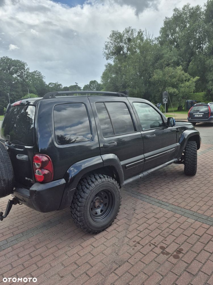Jeep Liberty - 5