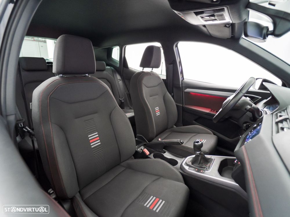 SEAT Arona 1.0 TSI FR - 38