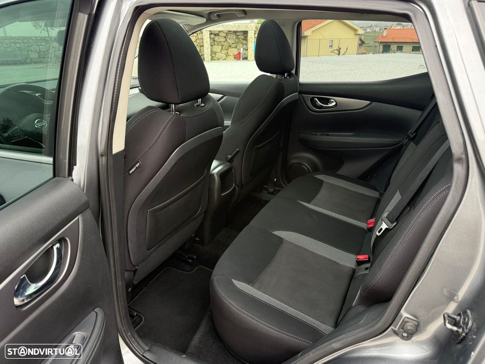 Nissan Qashqai 1.5 dCi N-Connecta - 22