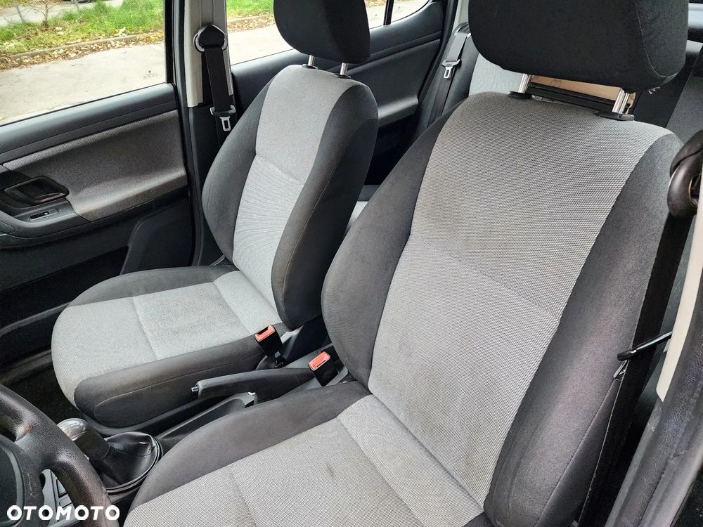 Skoda Fabia 1.2 HTP Active - 12