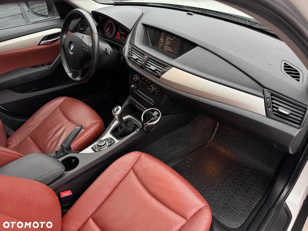 BMW X1 xDrive20d - 14