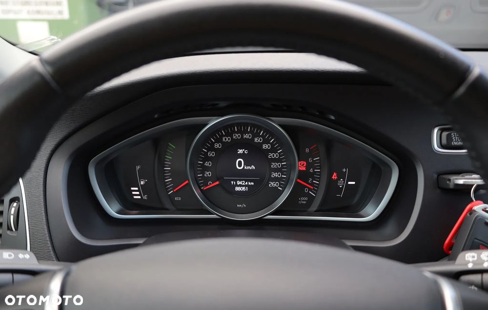 Volvo V40 T2 Drive-E Momentum - 10