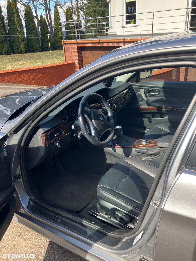 BMW Seria 3 320i - 7