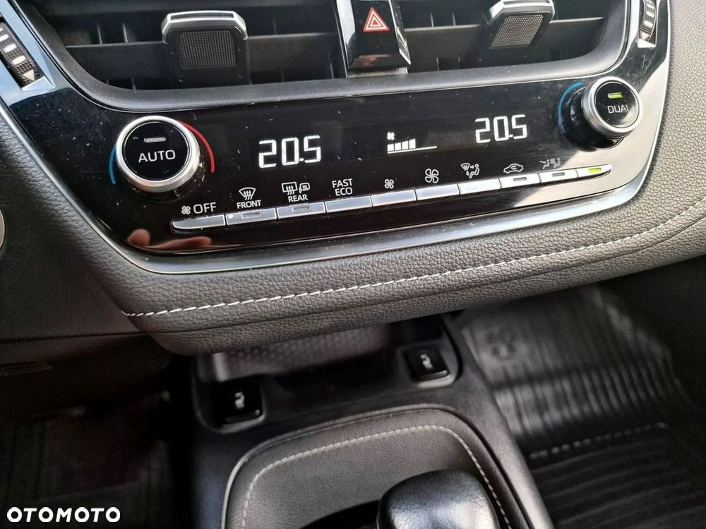 Toyota Corolla 1.8 Hybrid Selection - 30