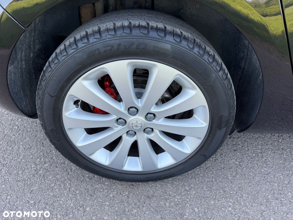 Opel Astra 1.4 Turbo 150 Jahre - 10