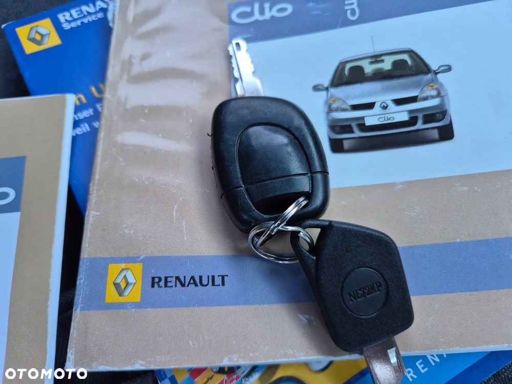 Renault Clio 1.2 16V Privilege - 17