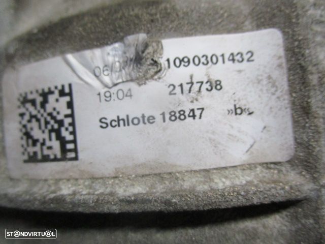 Caixa Velocidades 239ZX5 LU8623594 1090016 ZFS BMW F20 2014 118D 143 0P Azul DIESEL AUT - 1