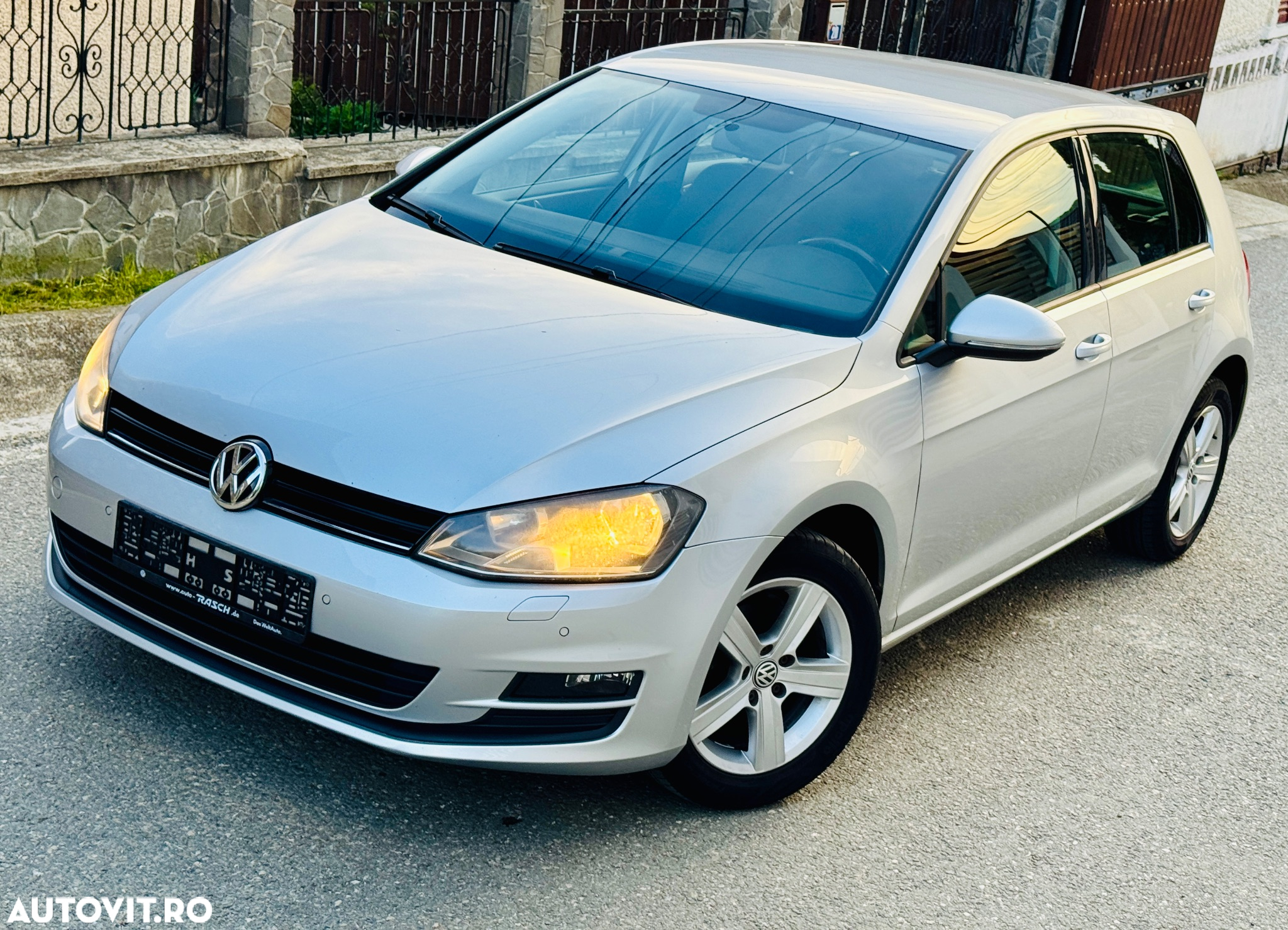 Volkswagen Golf 1.2 TSI BlueMotion Technology Comfortline - 3
