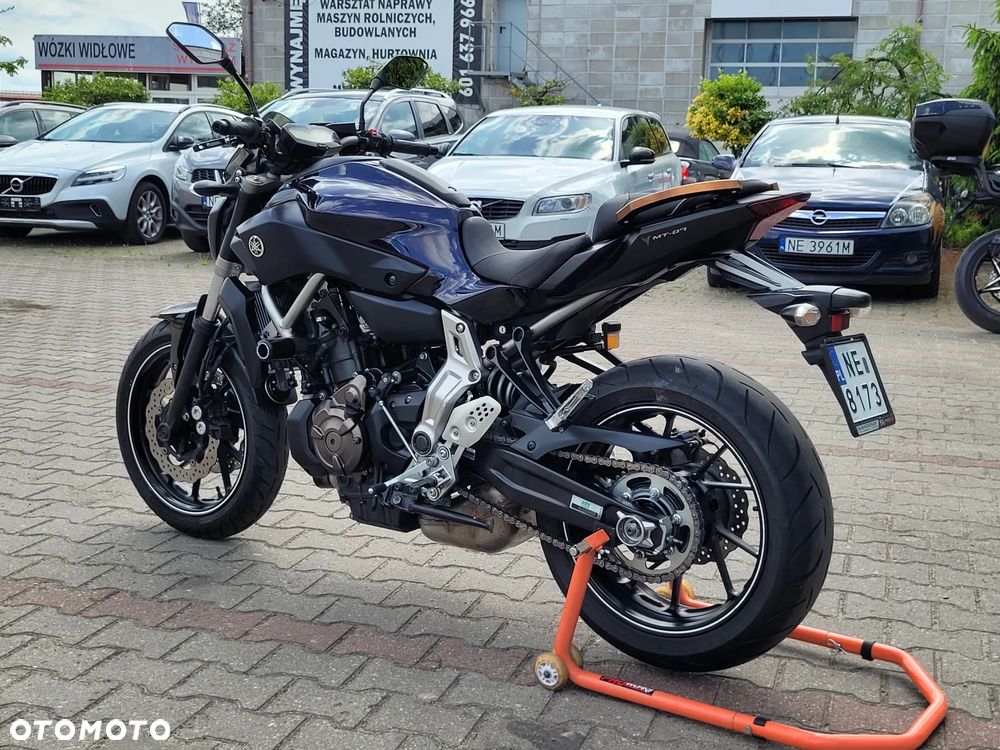 Yamaha MT - 8