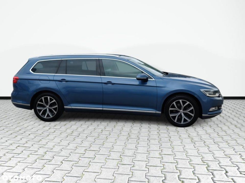 Volkswagen Passat - 4
