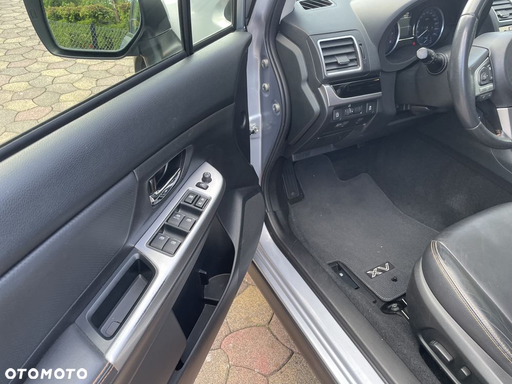 Subaru XV 2.0 i Exclusive Lineartronic - 9